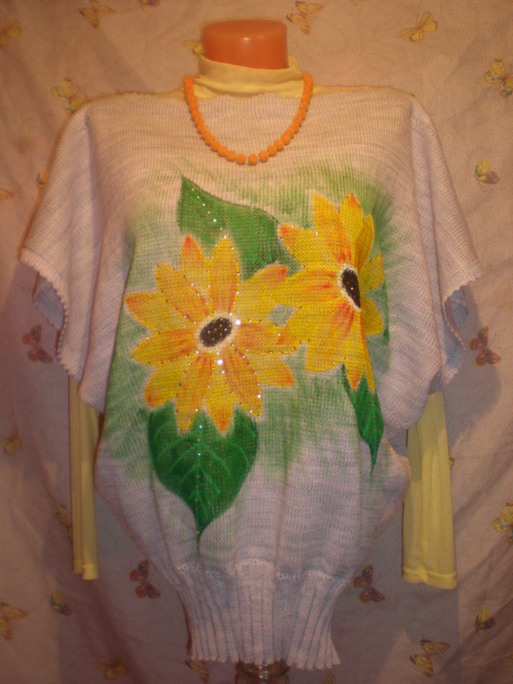 Кофта с подсолнухами.