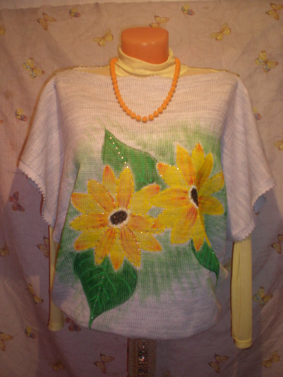 Кофта с подсолнухами.