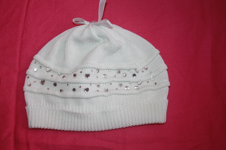 Шапочки для девочки от 200 руб