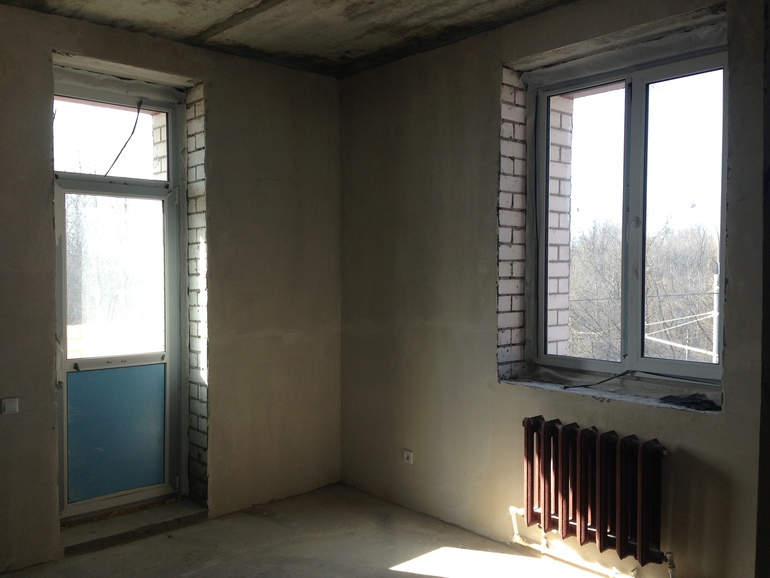 Карниз и натяжной поотолок!