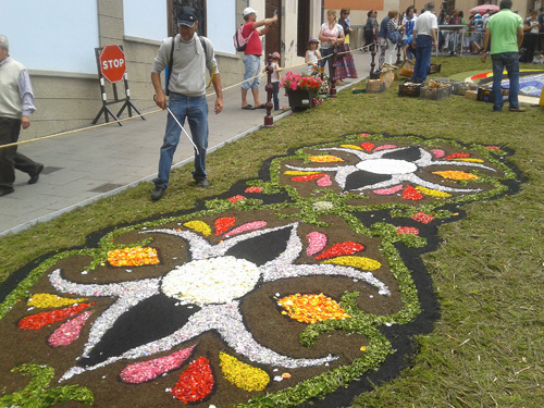 Праздник ковров в Ла Оротаве.