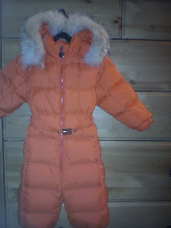 Moncler б/у размер 12/18 80 см, 5000