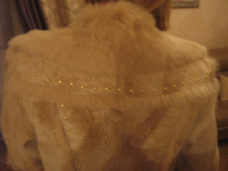 Натуральная дубленка BeBe 42-44. Как новая. 8000