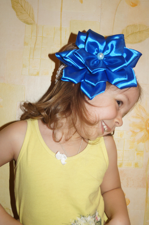 Аксессуары для волос в стиле Канзаши. В наличии и на заказ.