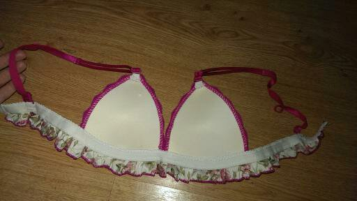 В наличии! Плотный шёлковый бюстик (Чашечка B) - 250руб.