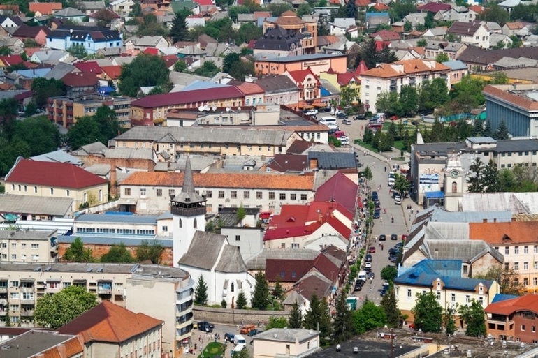 Мой любимый город в солнечнем Закарпатье