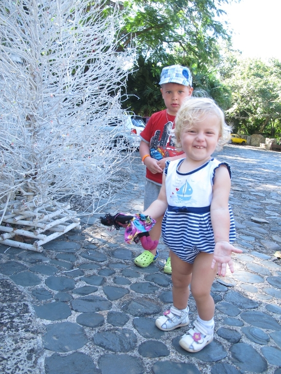 Пунта-Кана с дочкой в 1,4 года, декабрь.