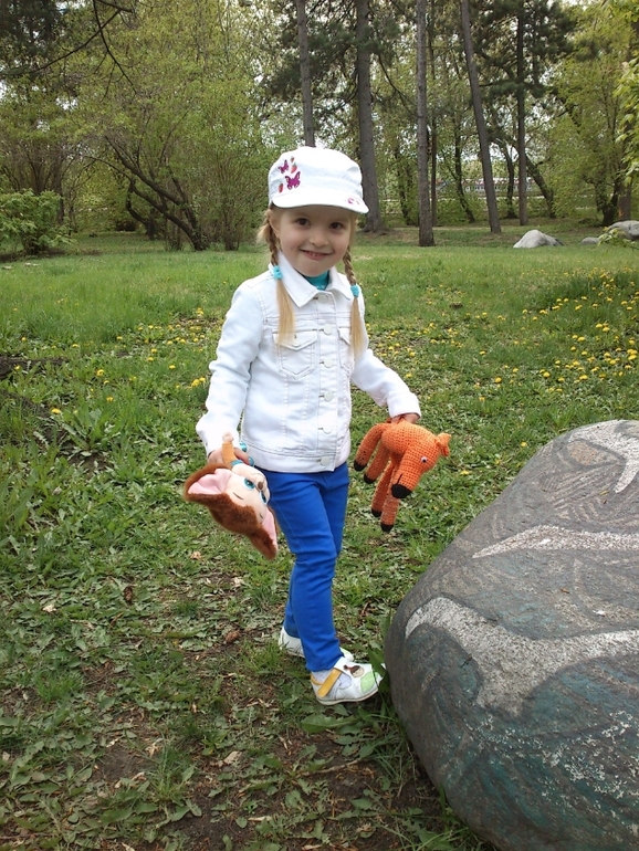 Полинка гуляет