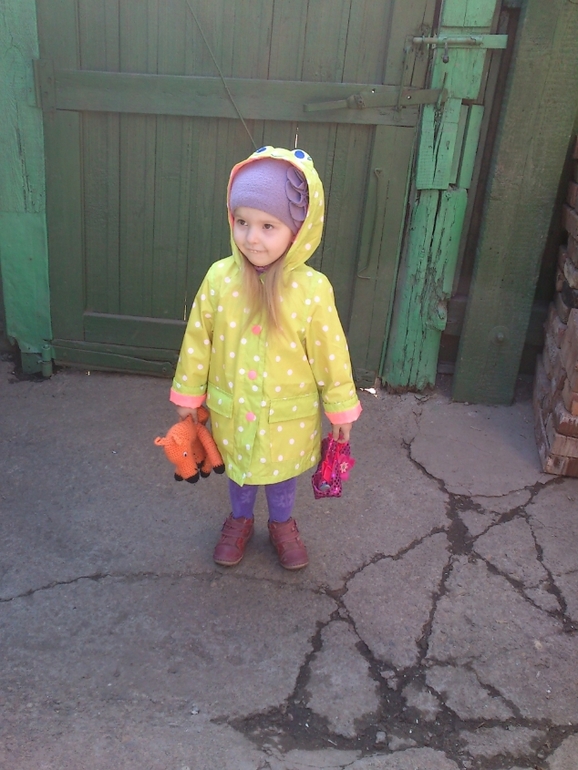 вот так мы сейчас ездим в гости))