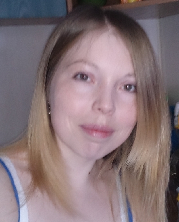 подстриглась