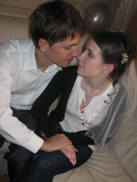 У нас сегодня 5 лет со дня свадьбы.