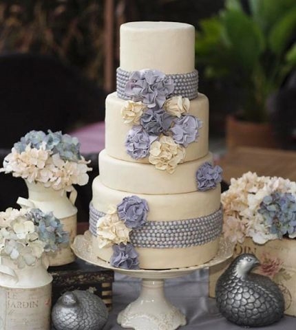 Дизайн торта с начинкой безе???