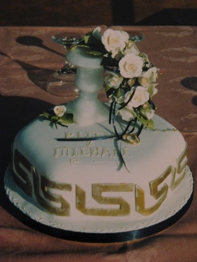 Дизайн торта с начинкой безе???