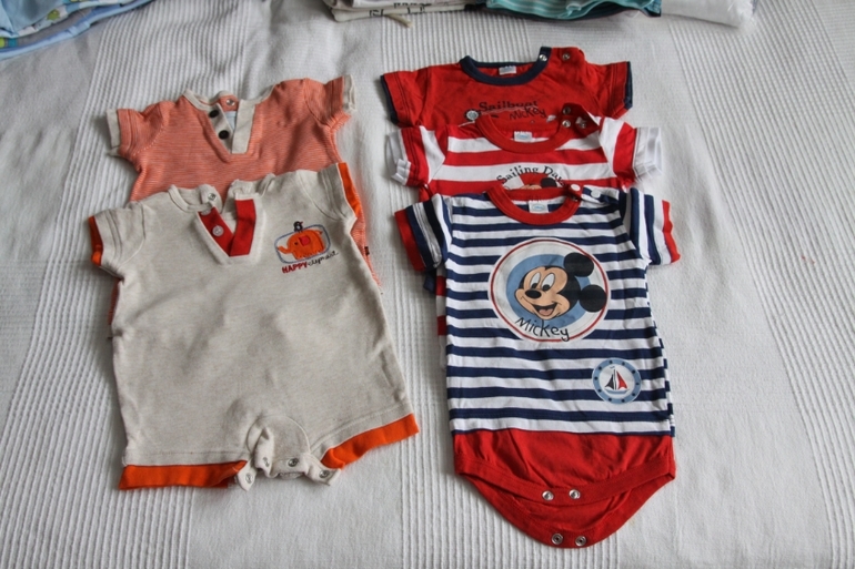 Одежда на мальчика и девочку, пакетами возраст 0-1,5 года