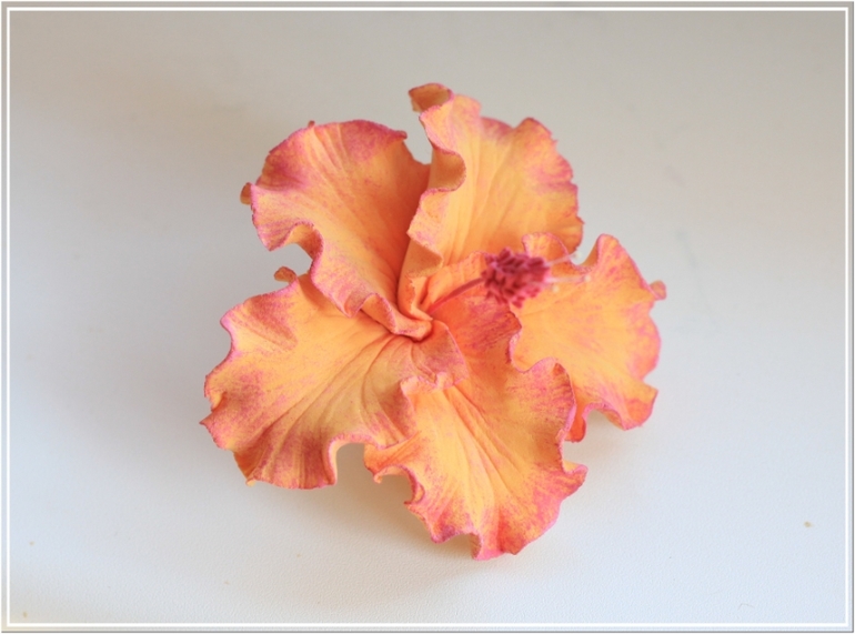 Яркие украшения и аксессуары на лето