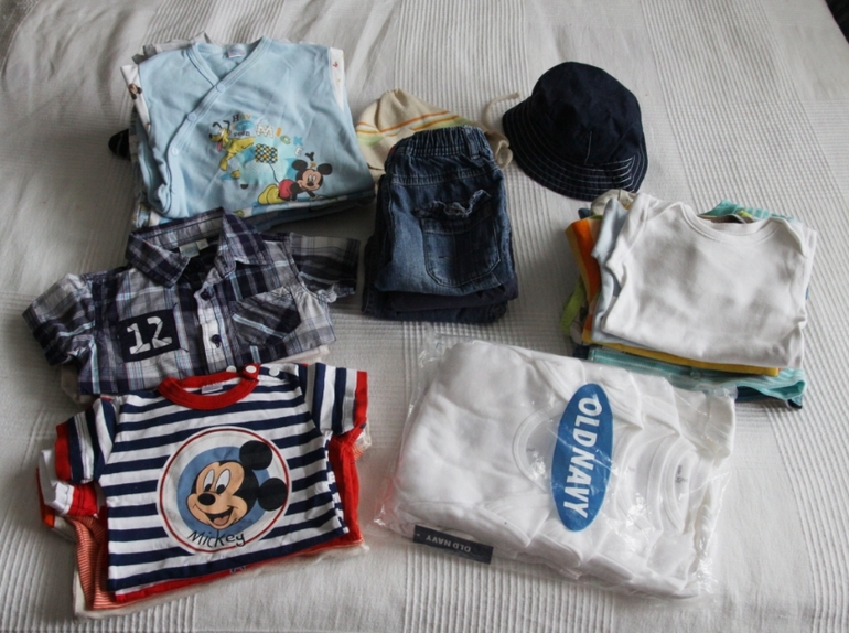 Одежда на мальчика и девочку, пакетами возраст 0-1,5 года