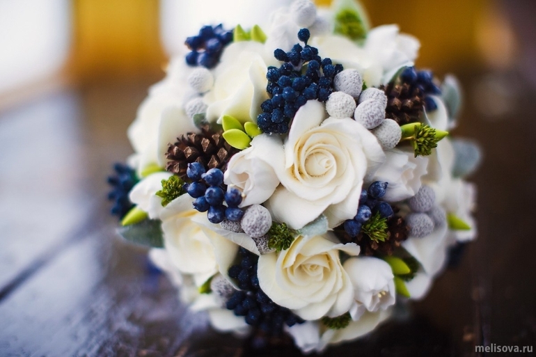 Букет из глины для зимней свадьбы и прочие аксессуары