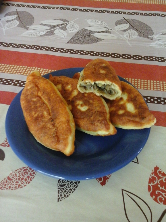 Мои первые пирожки! С чечевицей!