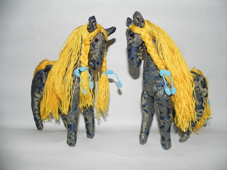 Лошадки ручной работы