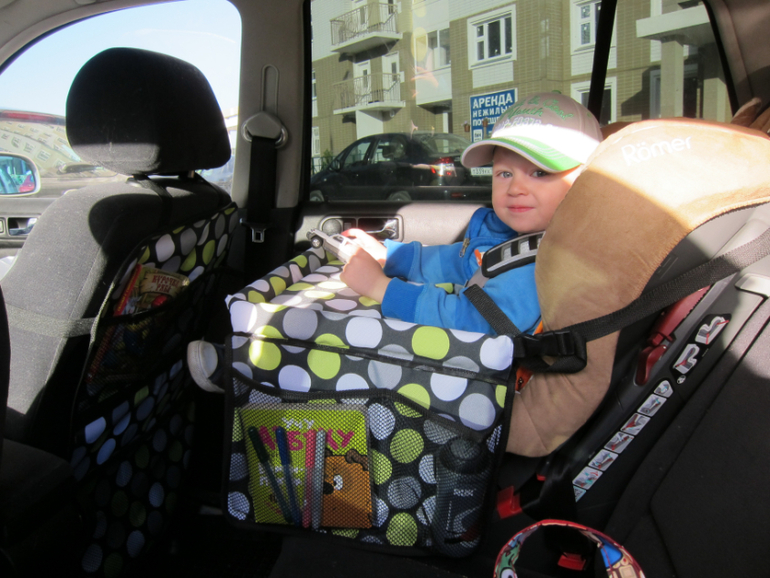 Дорожные столики для автокресла