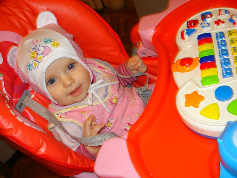 Намытая сидит))