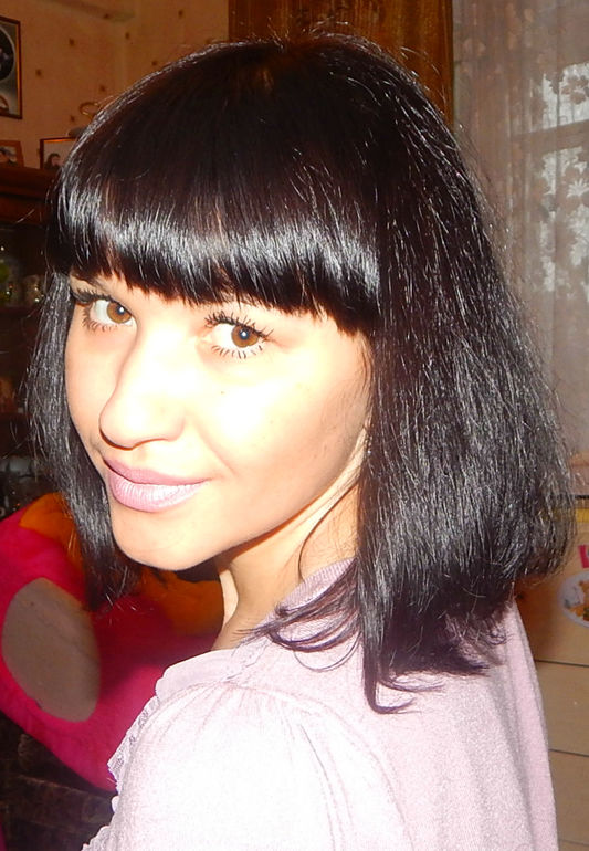 Немного сменила причёску