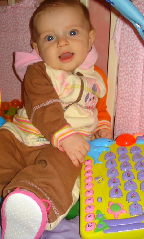 Миланочке 6 месяцев!