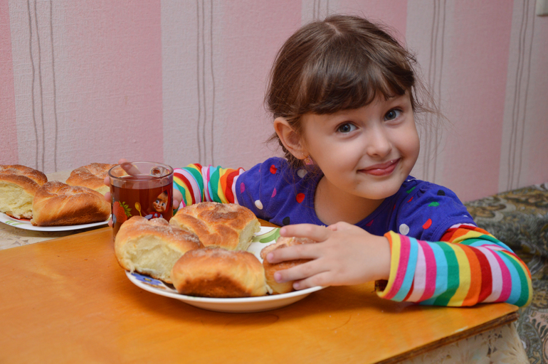 Хорошо у бабушки отдыхать.