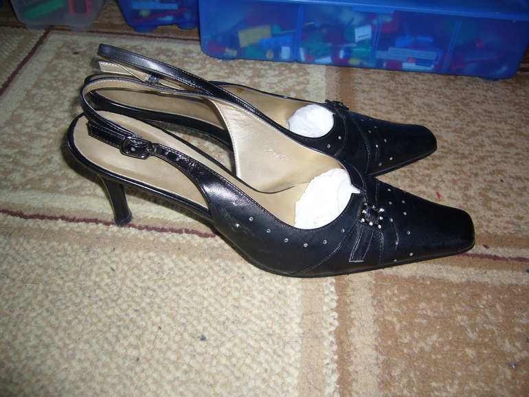 Отдам туфли, размер 38. Метро Новоясеневская