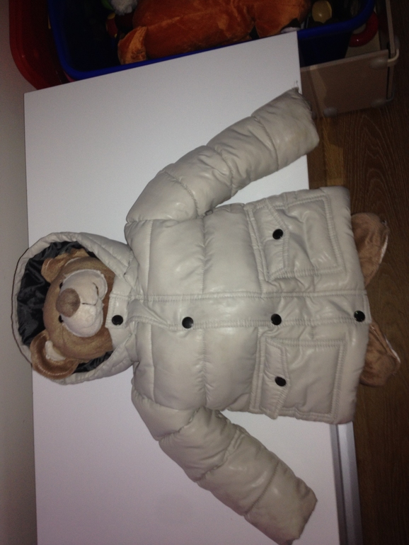 новое автокресло продам, кое-какая одежда, обувь на мальчика 1,5-2 года