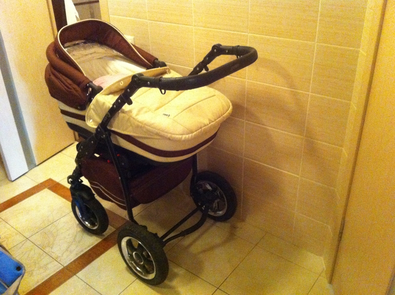 о том, как Новиковы готовились к прилёту аиста с ценным грузом.