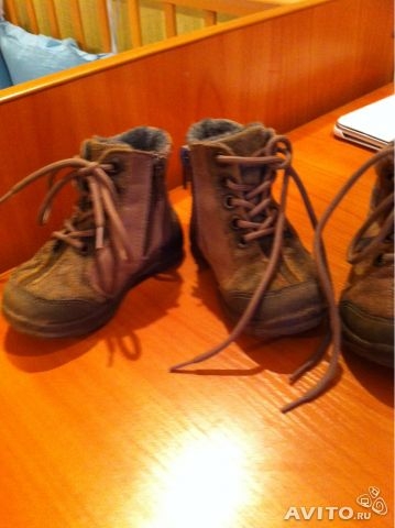 Одежда и обувь б/у в хорошем состоянии для близнецов от 6мес. до 2 лет