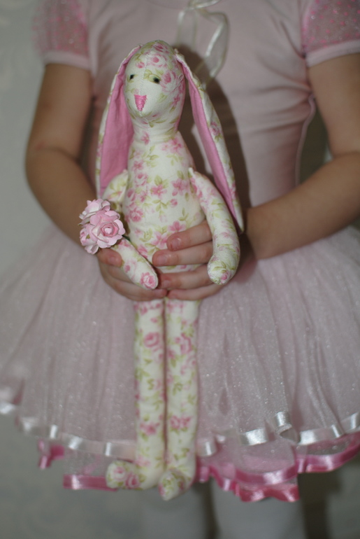 Цветочный заяц, хочется вены глядя на него)