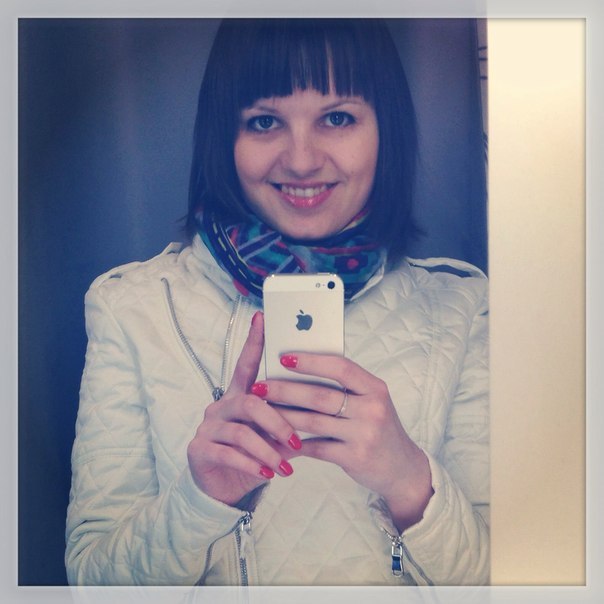 Подруга тоже хочет знать на сколько она выглядит