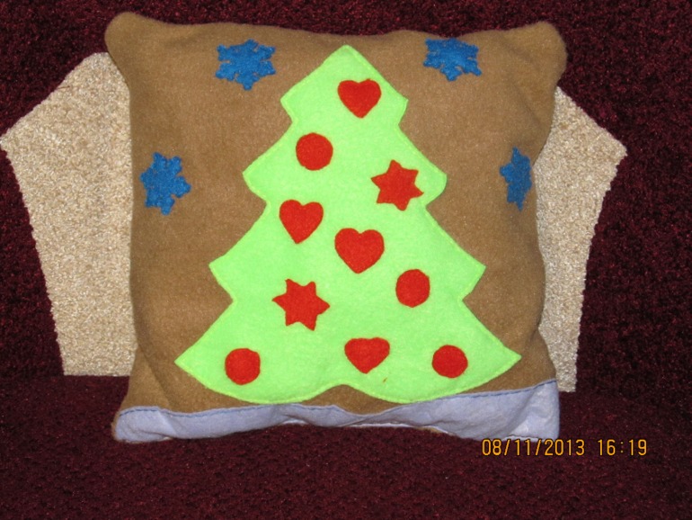 Новогодние подушечки))