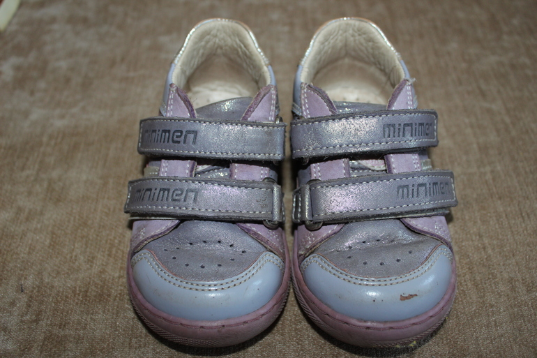 Босоножки и кросовки.