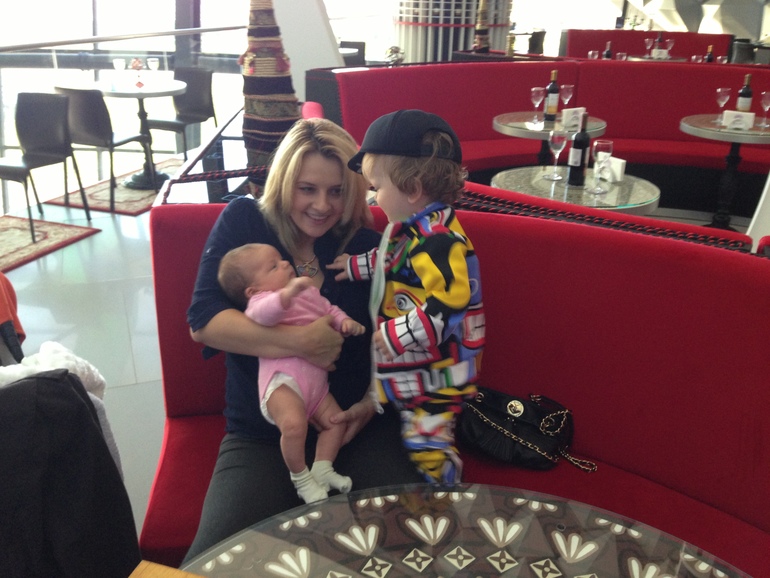 Братские чувства и наши 1 год и 8 месяцев!ФОто отчетик