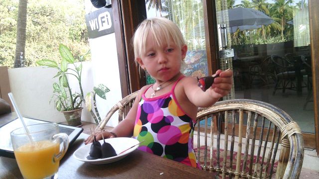 купальники на 2-3 года буду добавлять еще .