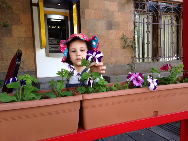 Жизнь в 4 стенах.