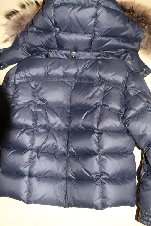 Продам все вещи БУ (оригинал любые проверки)