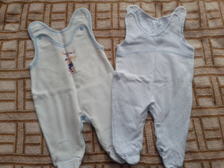 ПРОДАМ ПАКЕТОМ ВЕЩИ НА МАЛЬЧИКА.