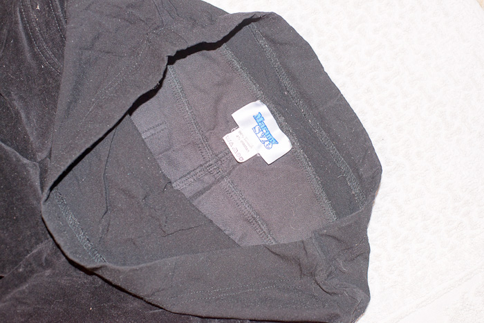 Разобрала детские вещи, всё на продажу. И немного взрослых вещей тоже (в конце списка).