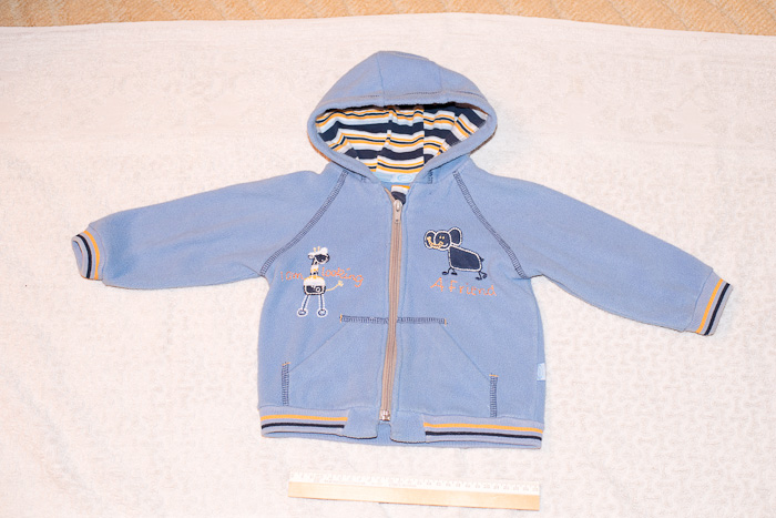 Разобрала детские вещи, всё на продажу. И немного взрослых вещей тоже (в конце списка).