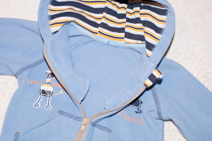 Разобрала детские вещи, всё на продажу. И немного взрослых вещей тоже (в конце списка).