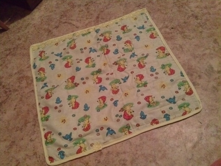 отдам немного недоделанный чехол