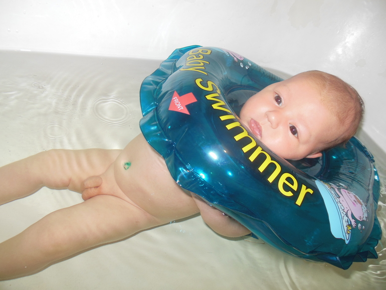 Любим купаться)