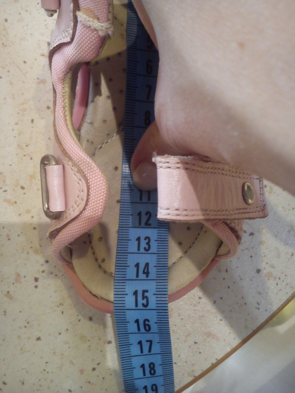 Crocs (С7), Капика (Kapika, разм.23), Minimen (разм.23), PrettyGirl (разм.23)