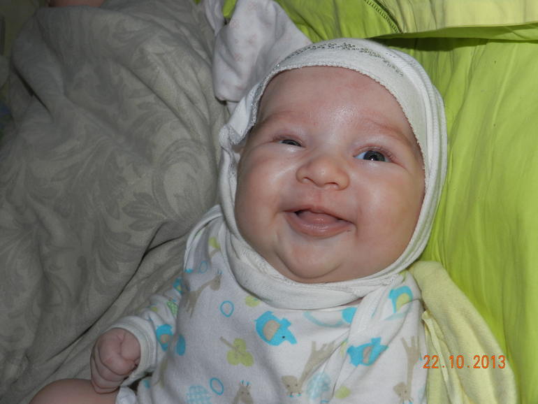 Имишке 3 месяца;)))))