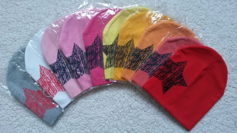 Шапочки на весну и осень ) двойной трикотаж. В наличии. Больше 25 цветов....