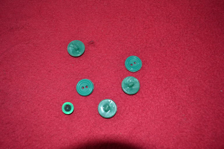 Коробочка с пуговицами